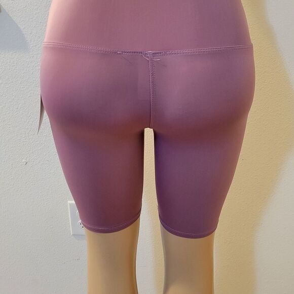 BRAND NEW DYSTY LAVENDER SHORT  LEGGING - Picture 10 of 16